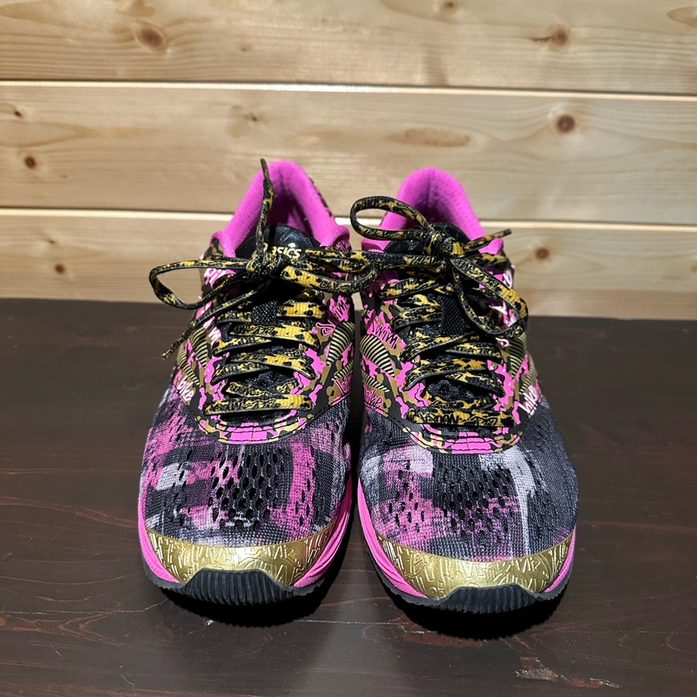 Asics Gel Noosa Tri 10 October Is Breast Cancer